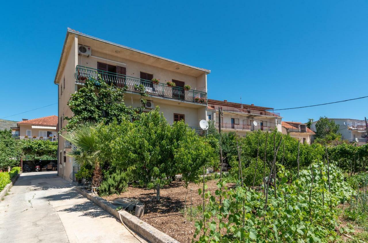 Ferienwohnung Kiwi Trogir Exterior foto