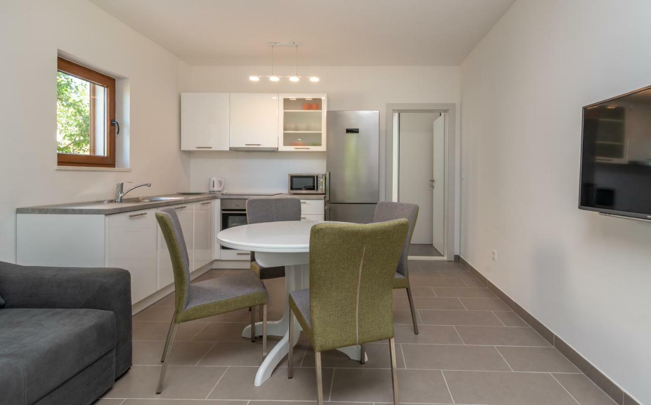 Ferienwohnung Kiwi Trogir Exterior foto
