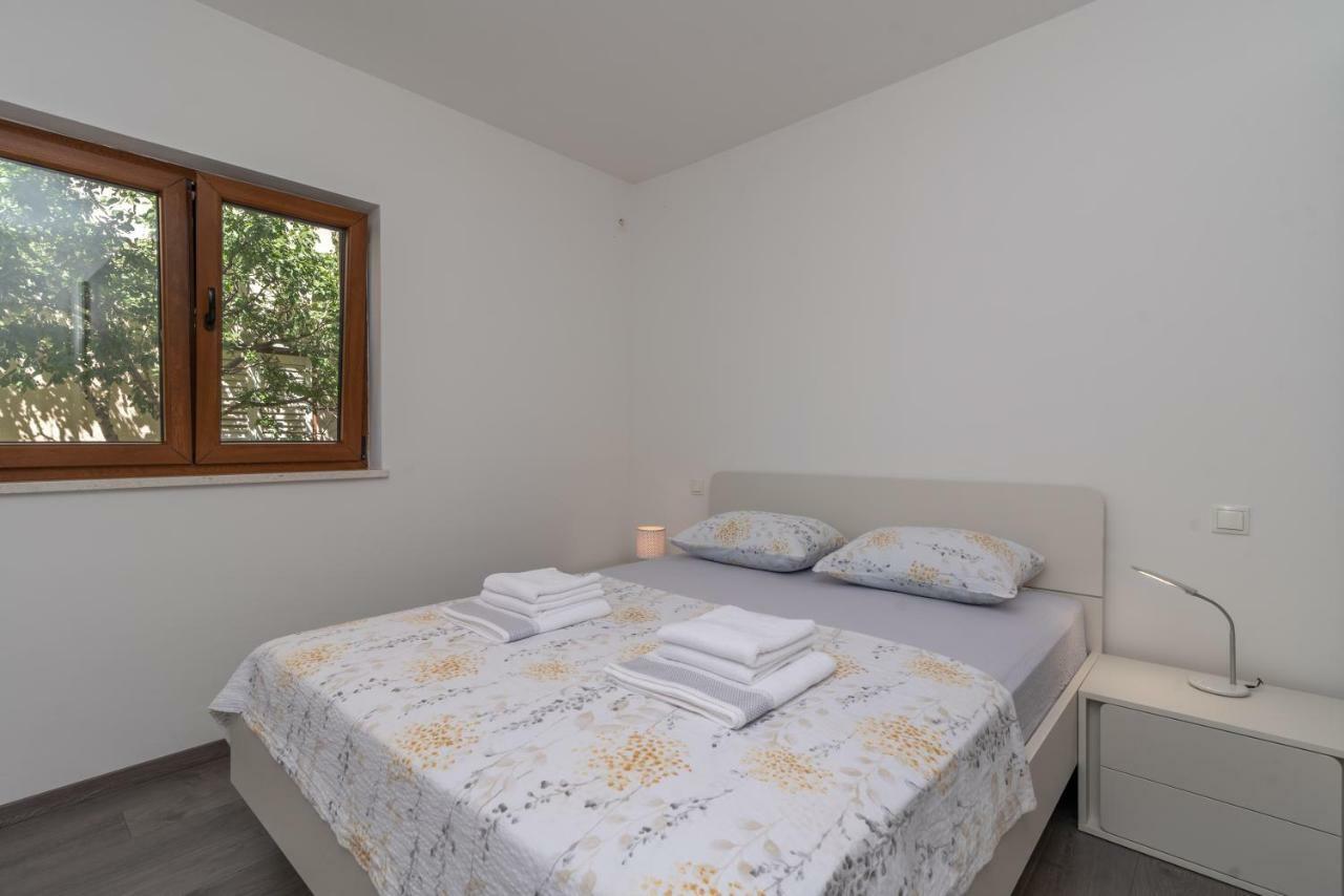 Ferienwohnung Kiwi Trogir Exterior foto